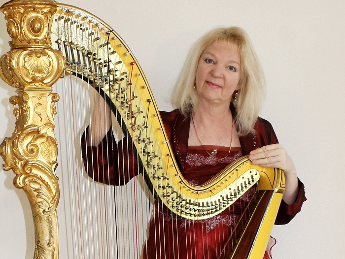 The harp with the angel Regina Ederveen